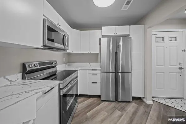 $3,200 | 1433 Teresa Drive, Fort Lee, NJ 07024