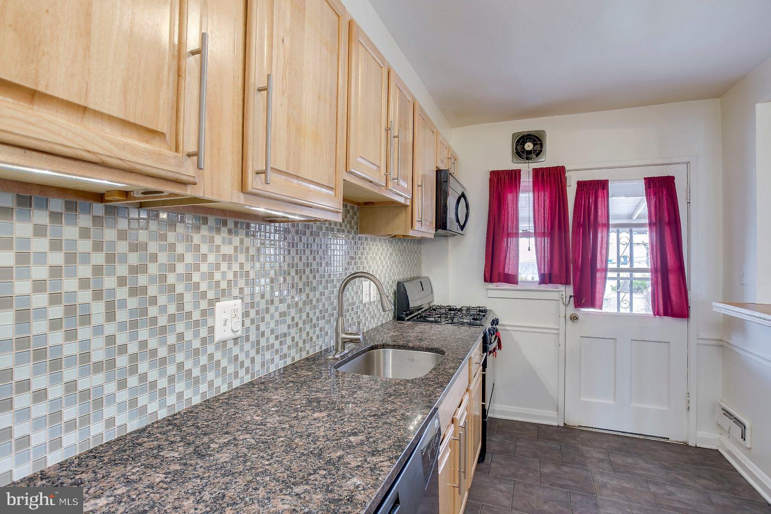 971 Southridge Road Baltimore, MD 21228 - Photo 23 of 32 Gallery Image 23