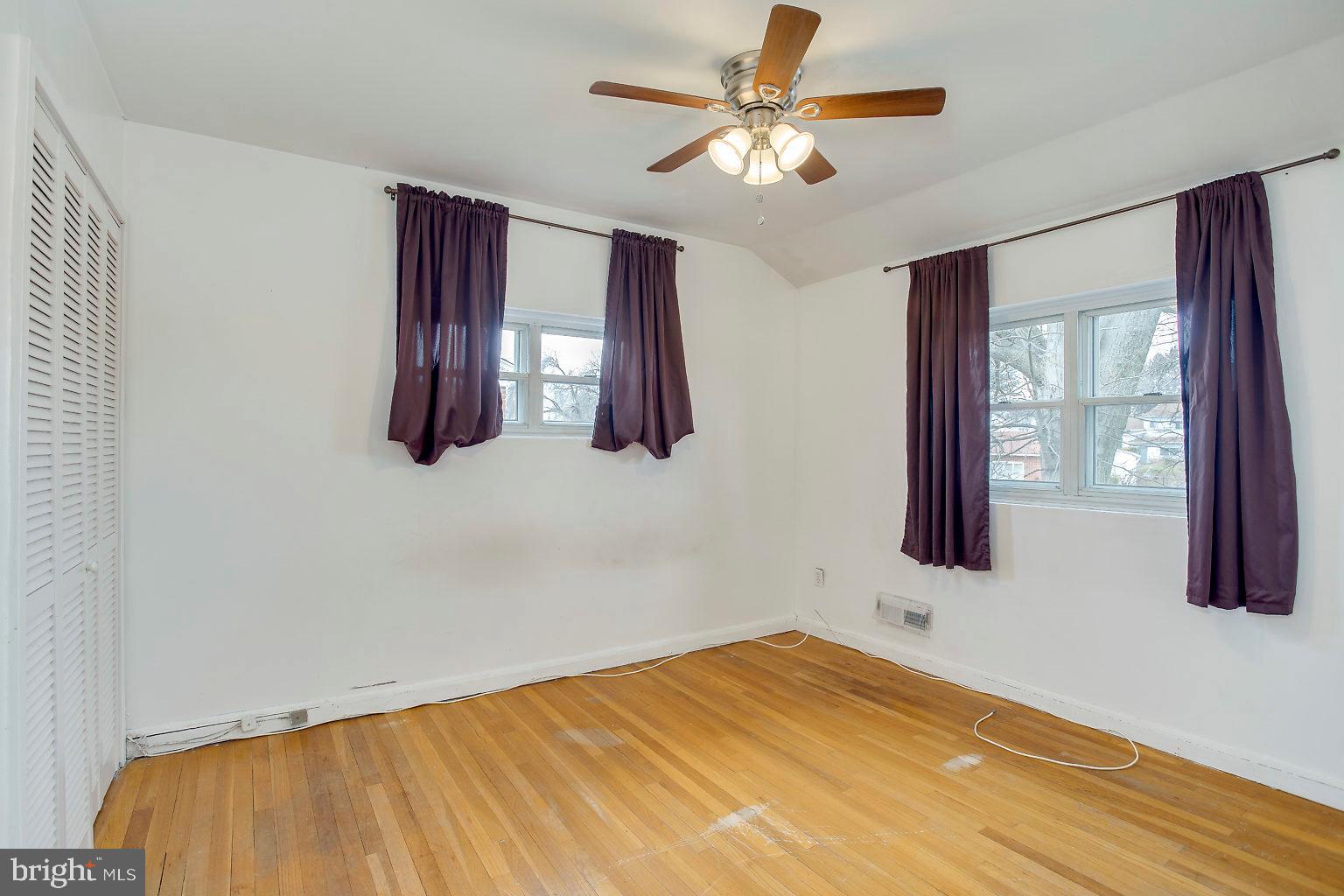 971 Southridge Road Baltimore, MD 21228 - Photo 10 of 32 Gallery Image 10
