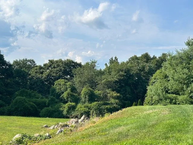 $1,750,000 | 18 Bottom Ridge, Westerly, RI 02891