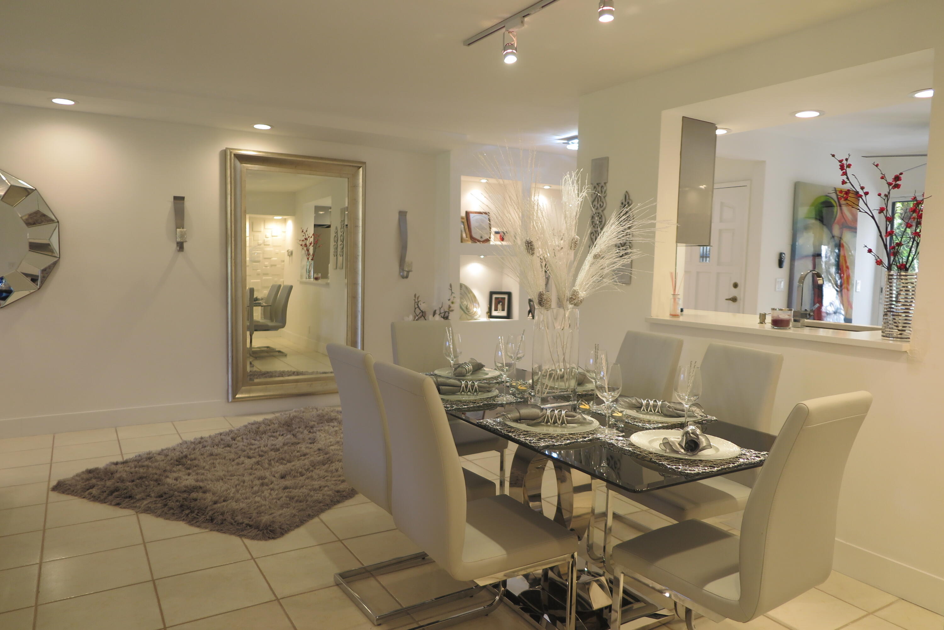 7875 La Mirada Drive Boca Raton, FL 33433 - Photo 10 of 31 a view of a dining room with furniture