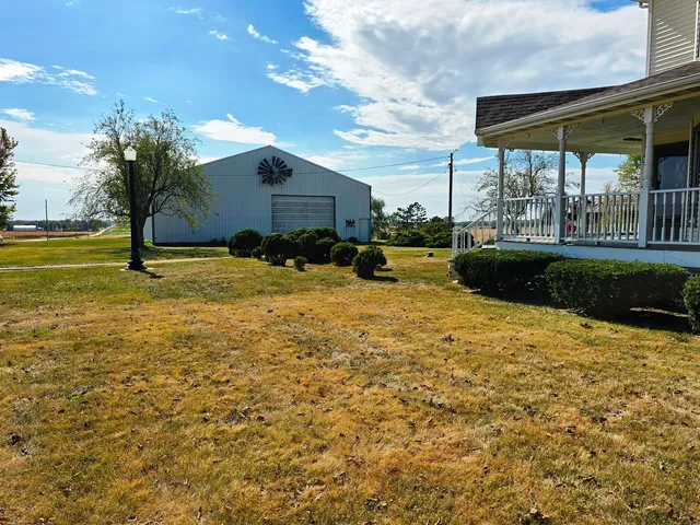 $375,000 | 7691 North 3000 E Road, Forrest, IL 61741