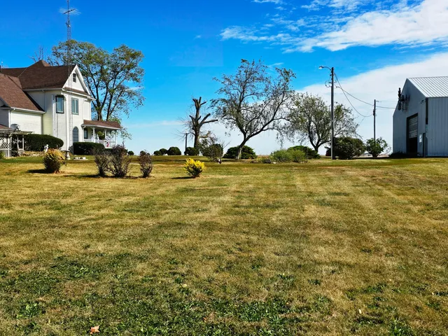 $375,000 | 7691 North 3000 E Road, Forrest, IL 61741