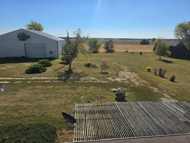 $375,000 | 7691 North 3000 E Road, Forrest, IL 61741