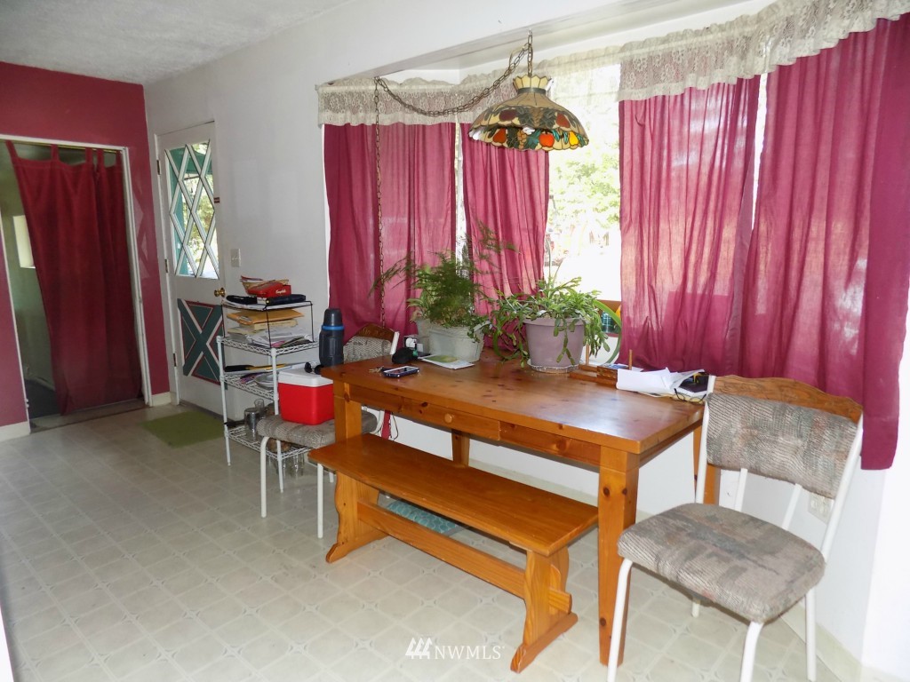 215 Hinch Road Castle Rock, WA 98611 - Photo 10 of 24 Gallery Image 10