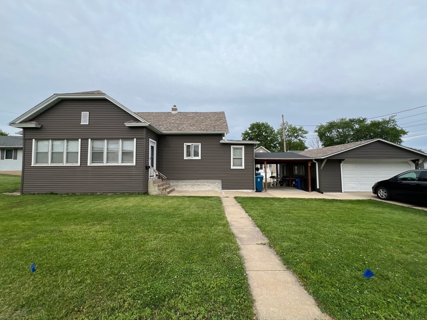 1416 Prospect Avenue Peru, IL 61354 - Photo 1 of 28