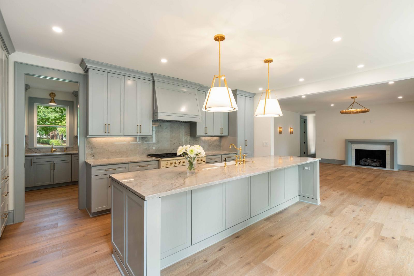 499 Lackland Court Mount Pleasant, SC 29464 - Photo 2 of 73 24