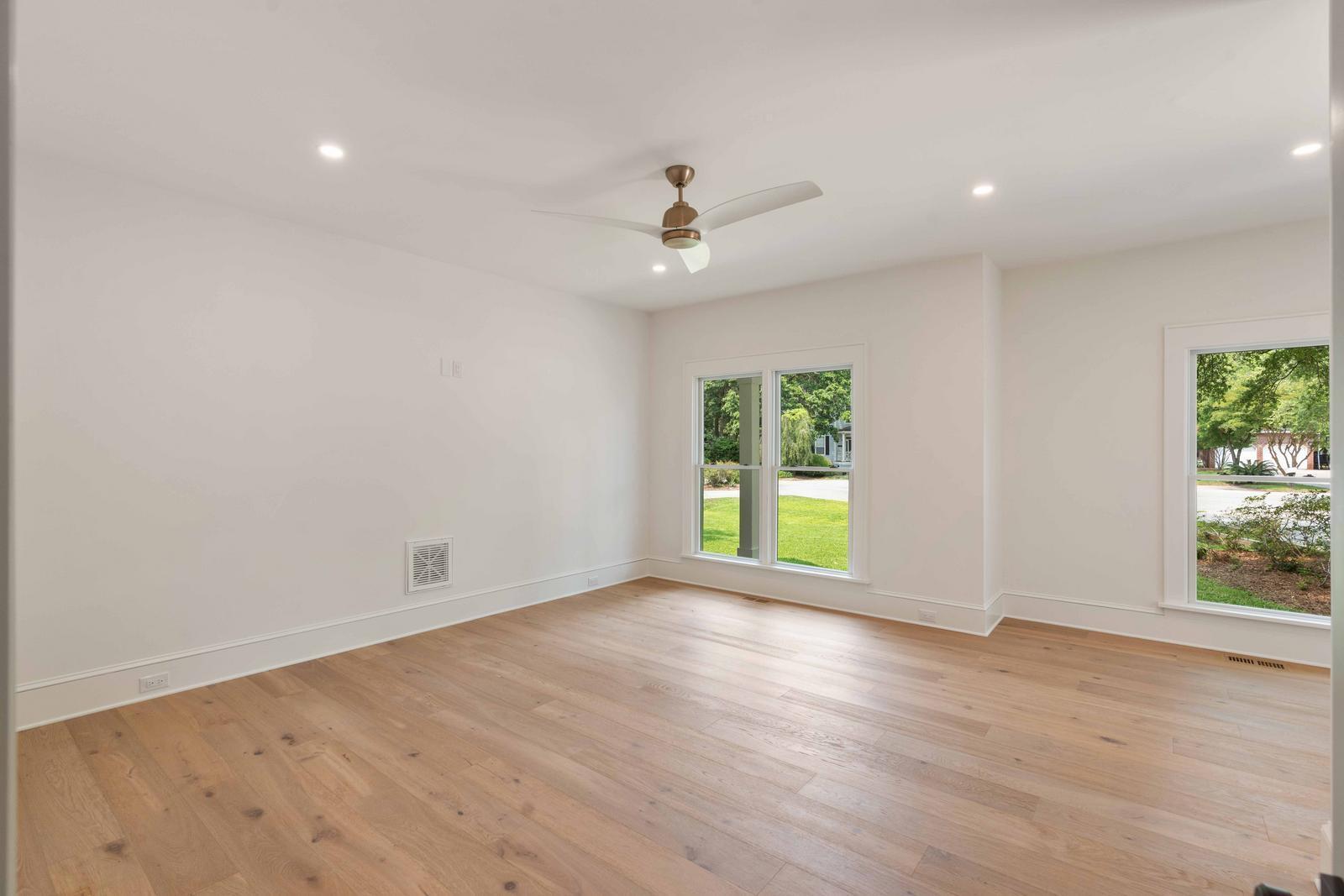 499 Lackland Court Mount Pleasant, SC 29464 - Photo 33 of 73 First floor guest 1