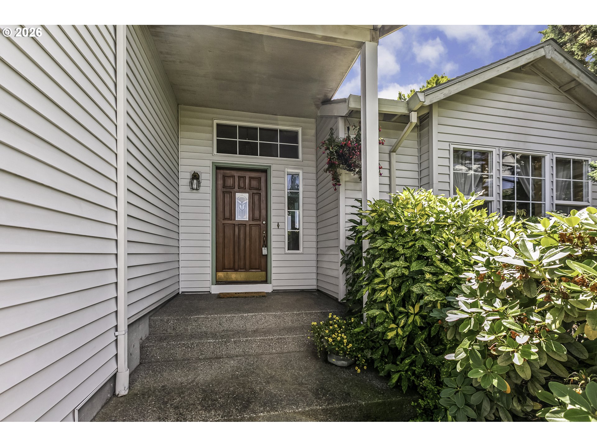 3371 Southwest Redfern Place Gresham, OR 97080 - Photo 5 of 48