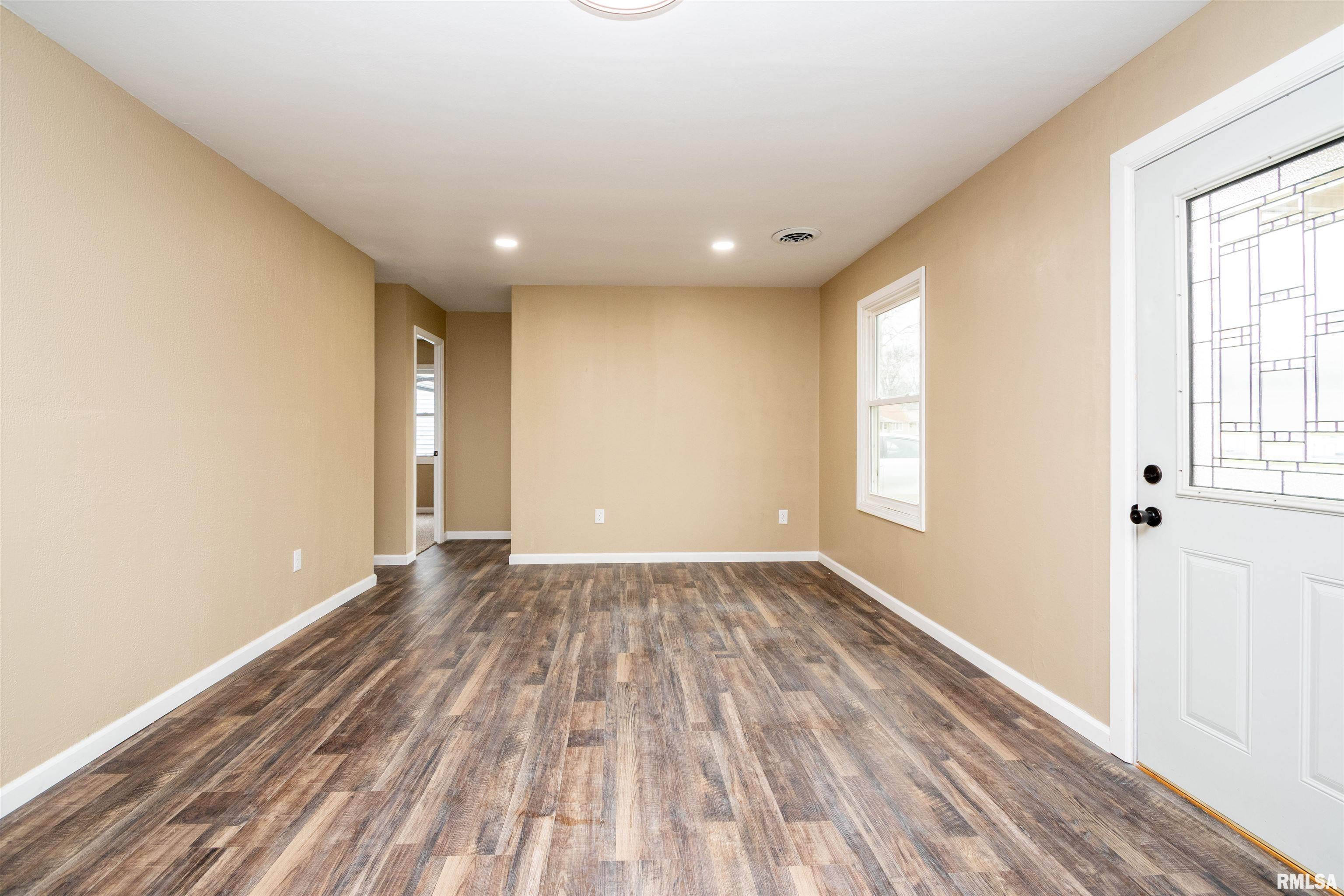 1408 Koch Street Pekin, IL 61554 - Photo 12 of 34