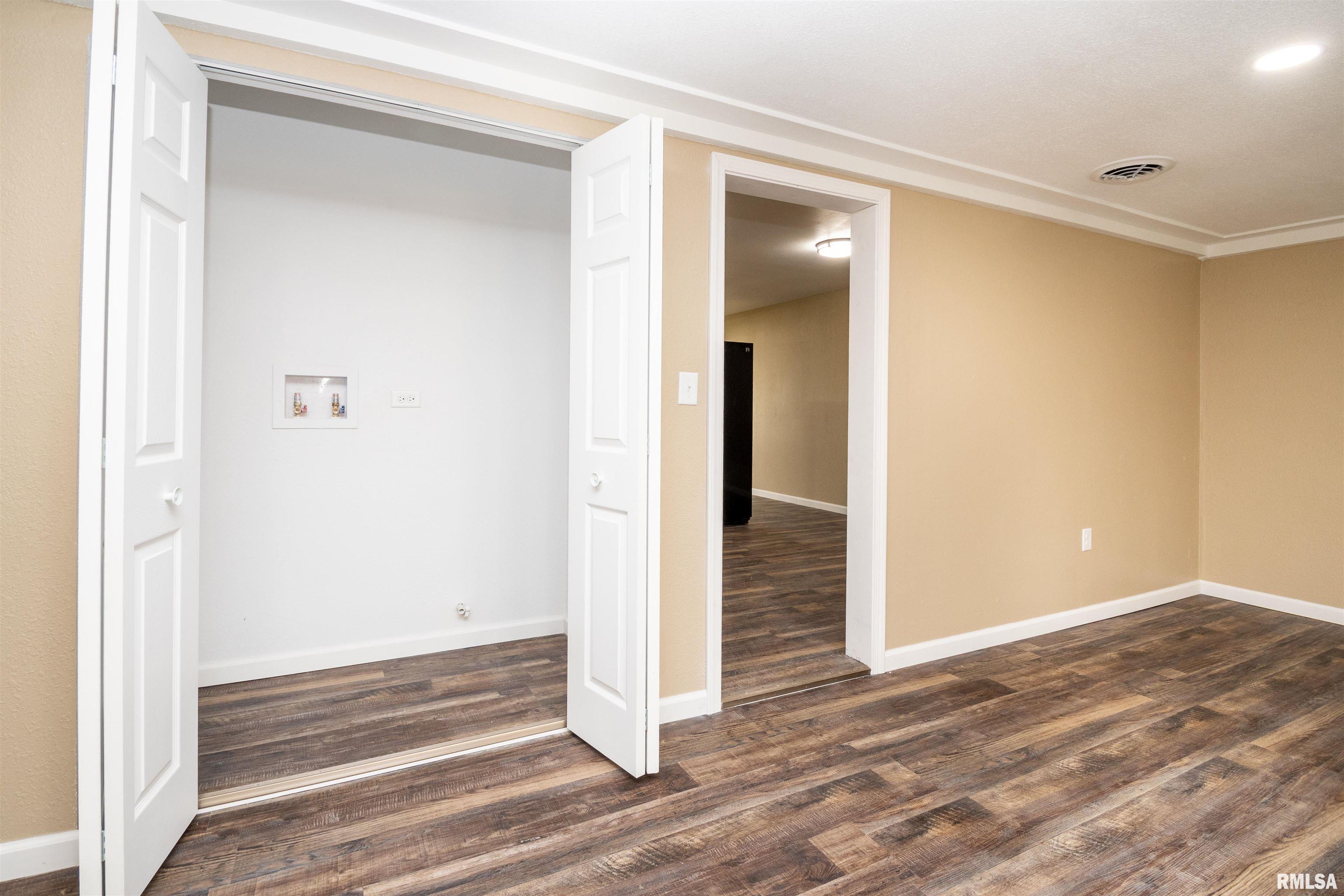 1408 Koch Street Pekin, IL 61554 - Photo 20 of 34