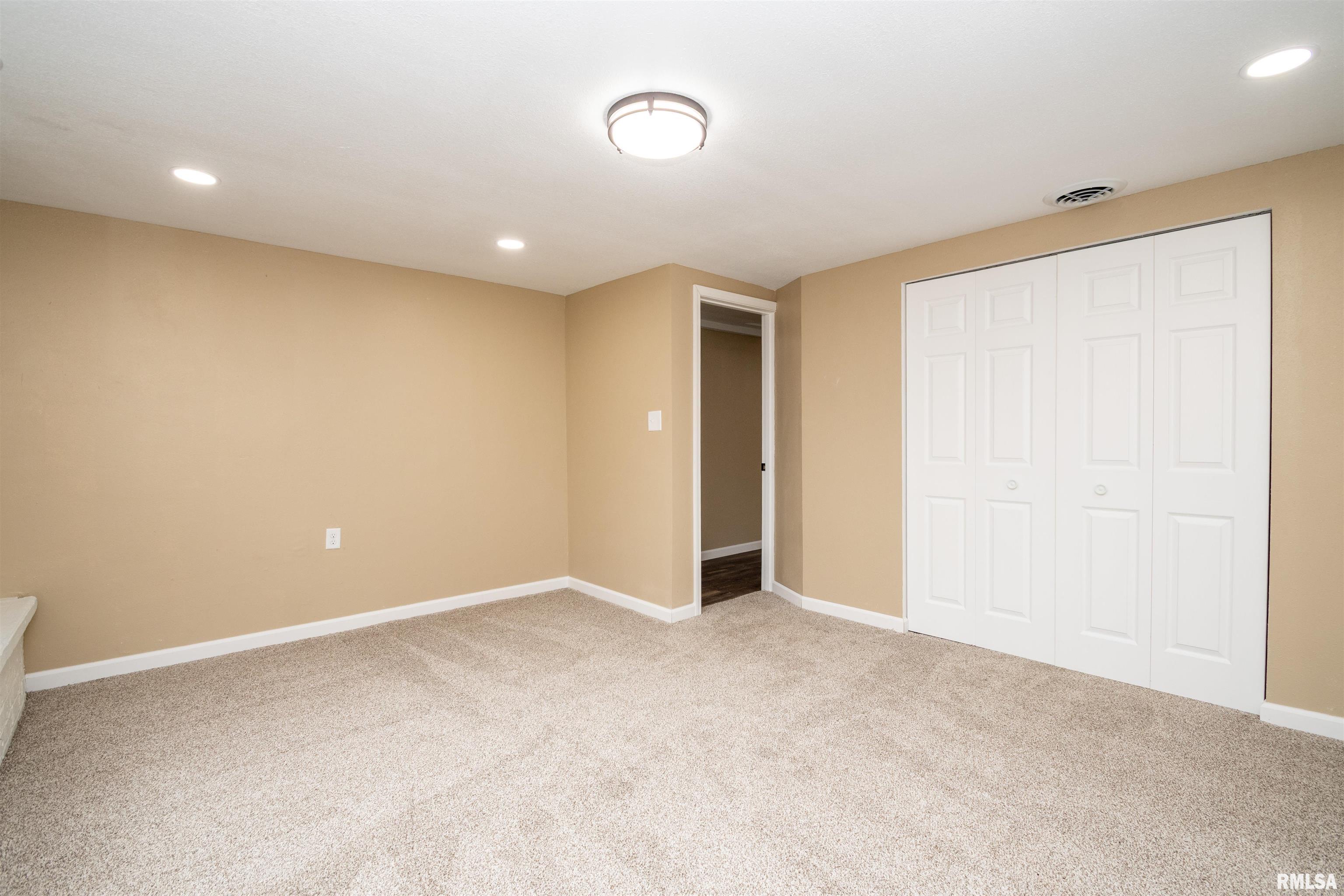 1408 Koch Street Pekin, IL 61554 - Photo 23 of 34