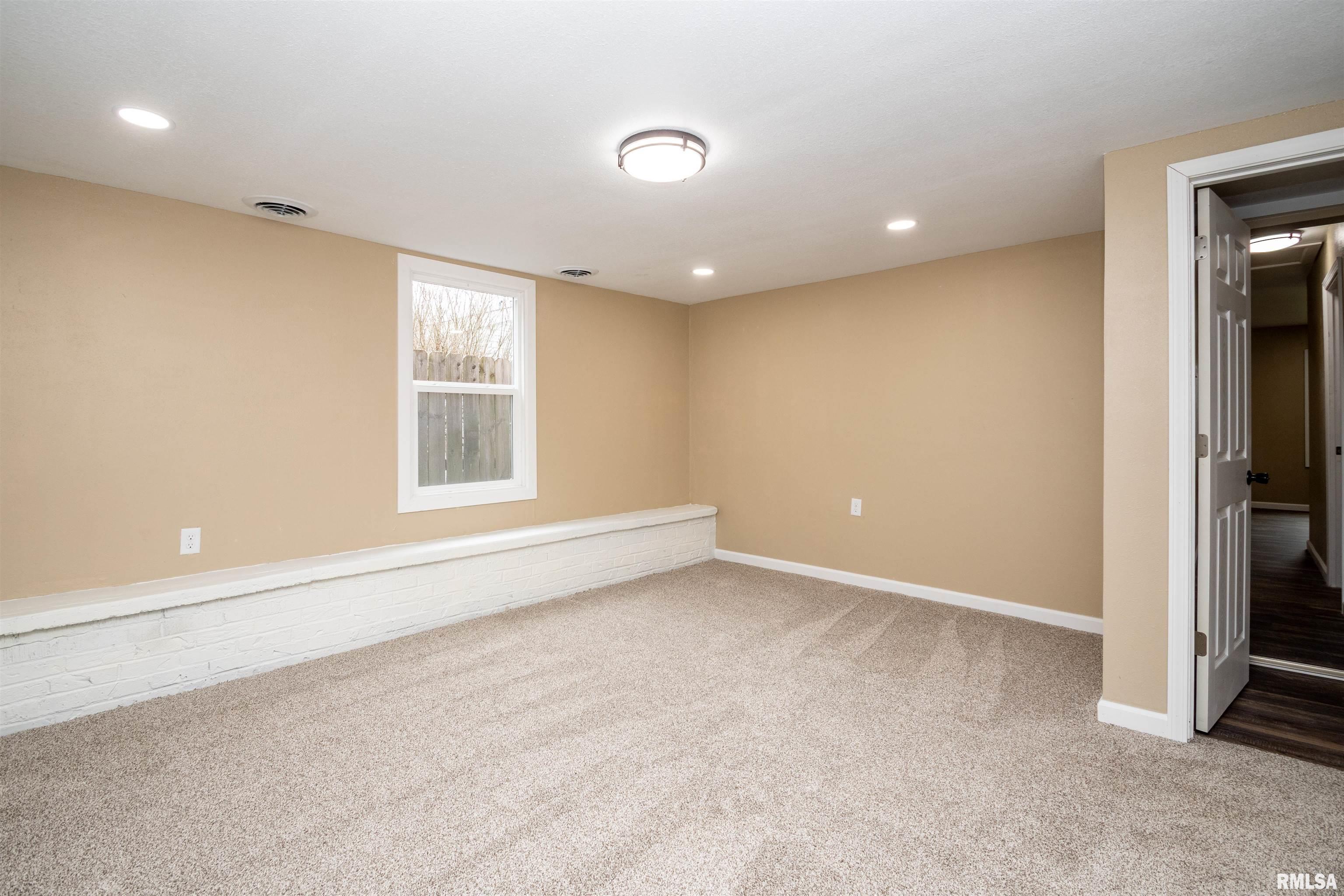 1408 Koch Street Pekin, IL 61554 - Photo 24 of 34