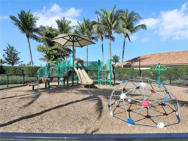 $475,000 | 9483 Isla Bella Circle, Bonita Springs, FL 34135