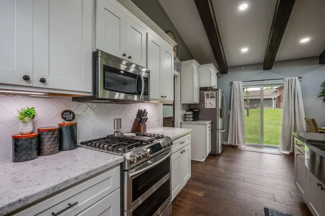 $329,000 | 223 Oak Knoll Court, Blue Earth, MN 56013