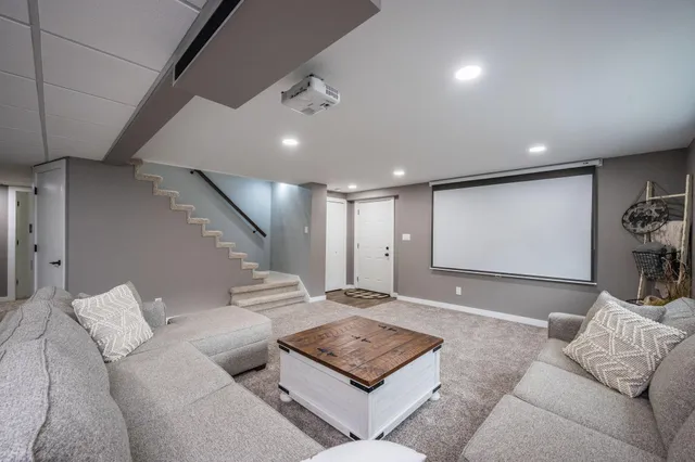 $329,000 | 223 Oak Knoll Court, Blue Earth, MN 56013