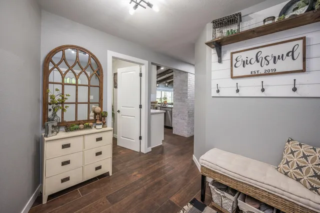 $329,000 | 223 Oak Knoll Court, Blue Earth, MN 56013