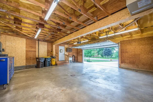 $329,000 | 223 Oak Knoll Court, Blue Earth, MN 56013