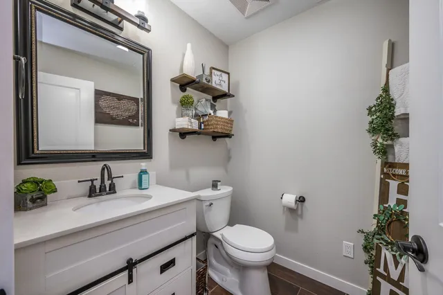 $329,000 | 223 Oak Knoll Court, Blue Earth, MN 56013