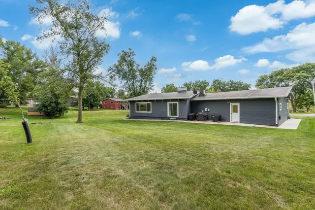 $329,000 | 223 Oak Knoll Court, Blue Earth, MN 56013