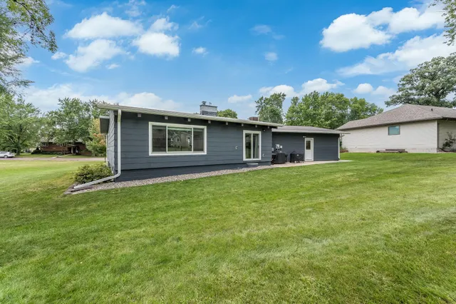 $329,000 | 223 Oak Knoll Court, Blue Earth, MN 56013