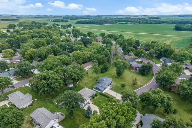 $329,000 | 223 Oak Knoll Court, Blue Earth, MN 56013