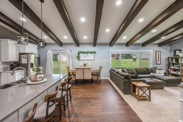 $329,000 | 223 Oak Knoll Court, Blue Earth, MN 56013