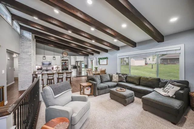 $329,000 | 223 Oak Knoll Court, Blue Earth, MN 56013