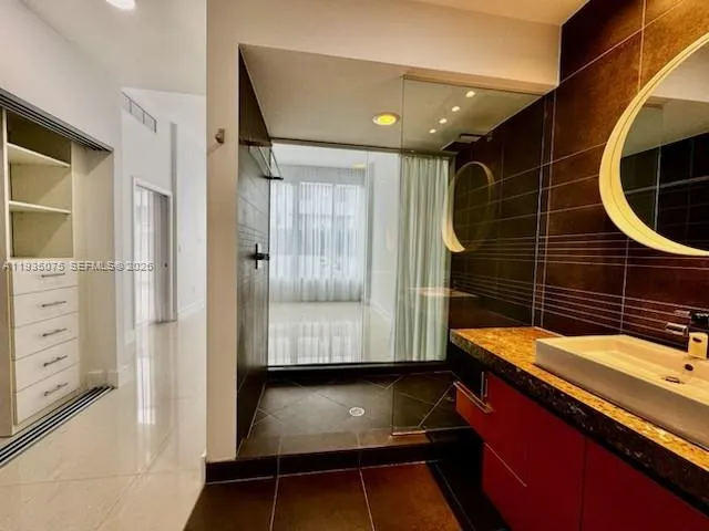 $3,300 | 2100 Park Avenue, Unit 104, Miami Beach, FL 33139