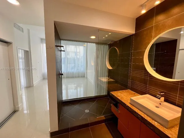 $3,300 | 2100 Park Avenue, Unit 104, Miami Beach, FL 33139