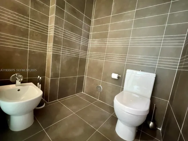 $3,300 | 2100 Park Avenue, Unit 104, Miami Beach, FL 33139