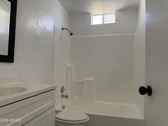 $1,195 | 13221 North 21st Place, Unit 7, Phoenix, AZ 85022