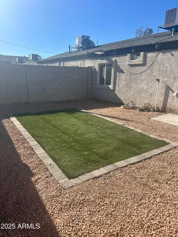 $1,195 | 13221 North 21st Place, Unit 7, Phoenix, AZ 85022