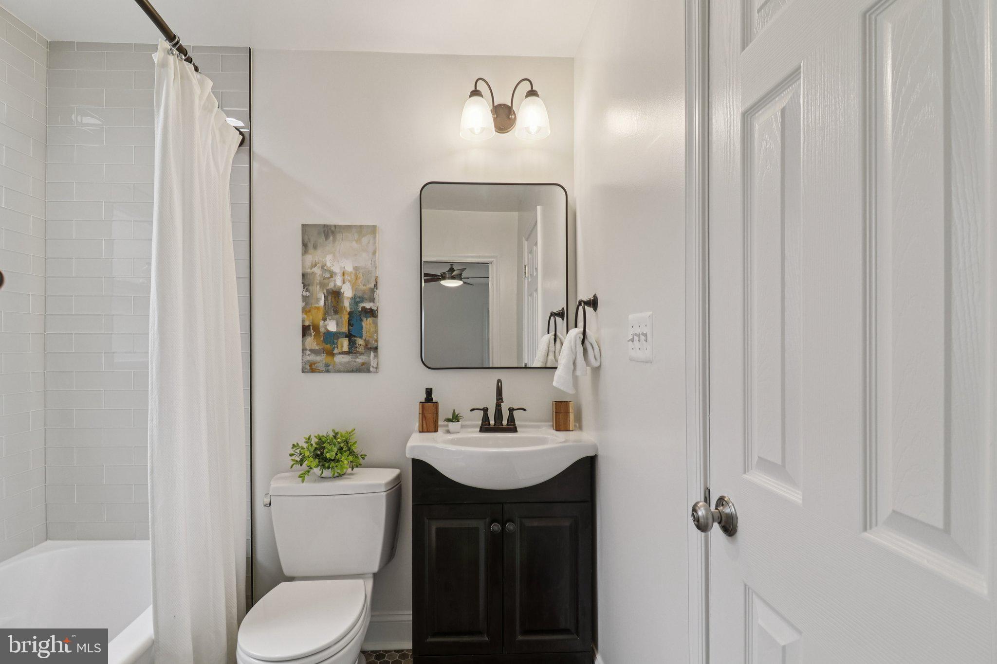 6507 Haystack Road Alexandria, VA 22310 - Photo 24 of 52 Newly Renovated Upper Level Full Bath