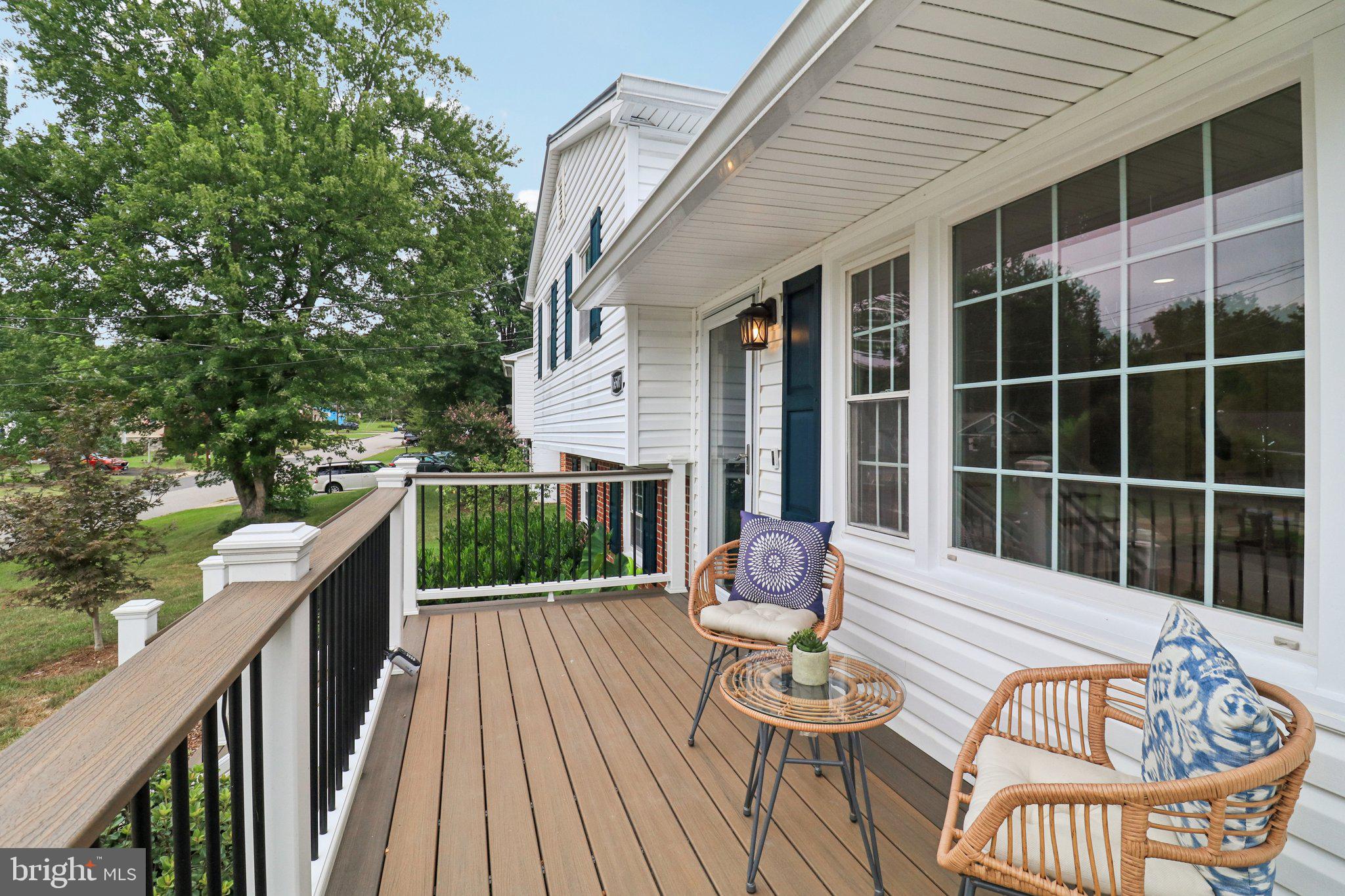 6507 Haystack Road Alexandria, VA 22310 - Photo 3 of 52 New front porch