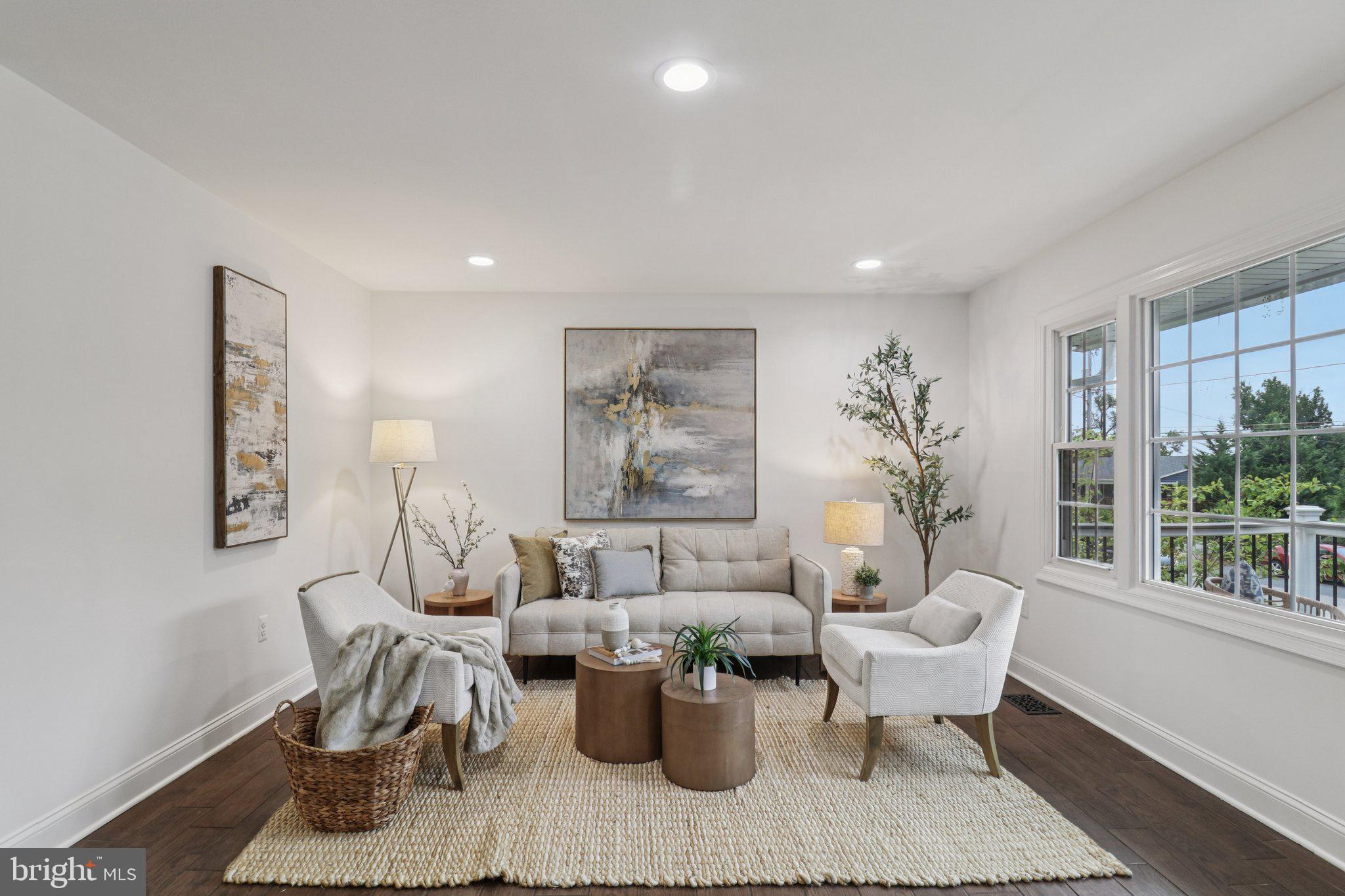 6507 Haystack Road Alexandria, VA 22310 - Photo 5 of 52 Living Room