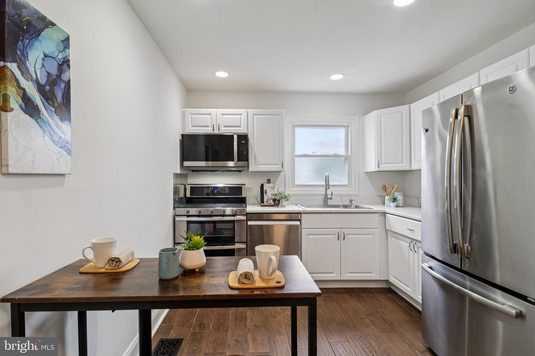 6507 Haystack Road Alexandria, VA 22310 - Photo 10 of 52 Newly Renovated Kitchen