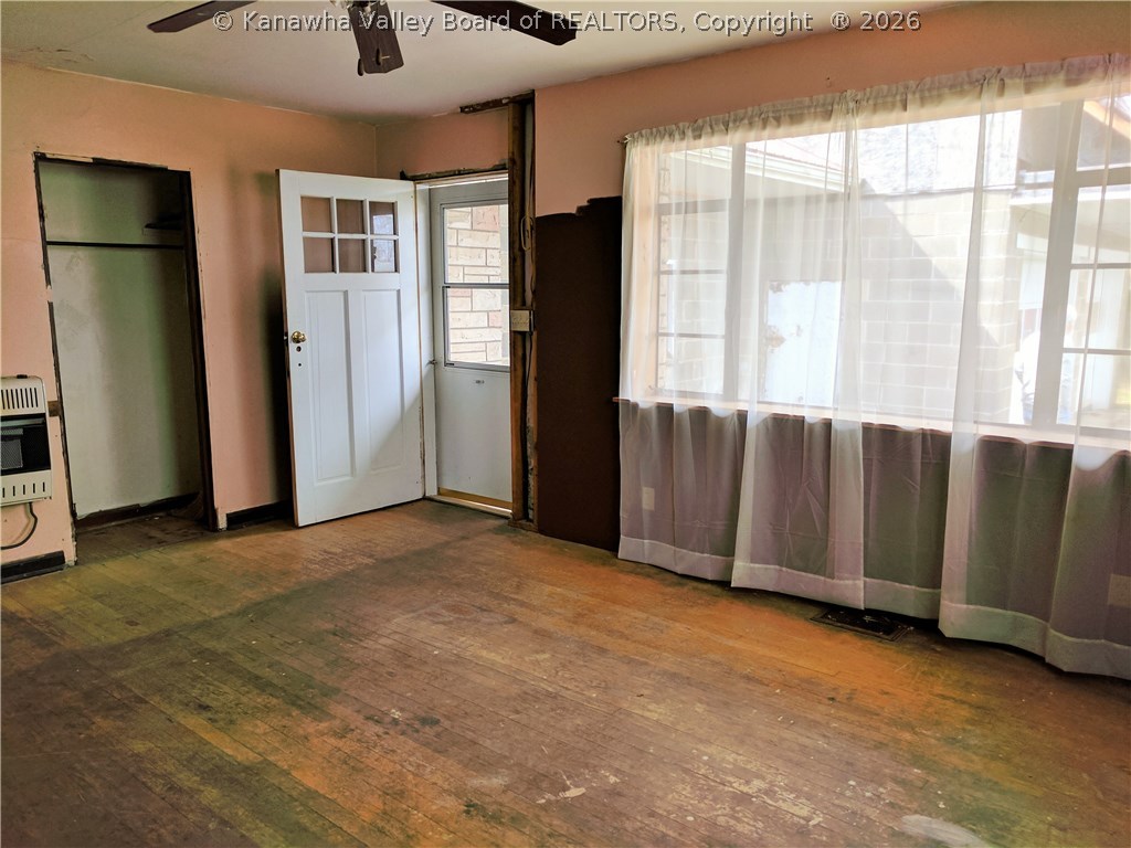 594 Fairview Road Point Pleasant, WV 25550 - Photo 2 of 17 Gallery Image 2