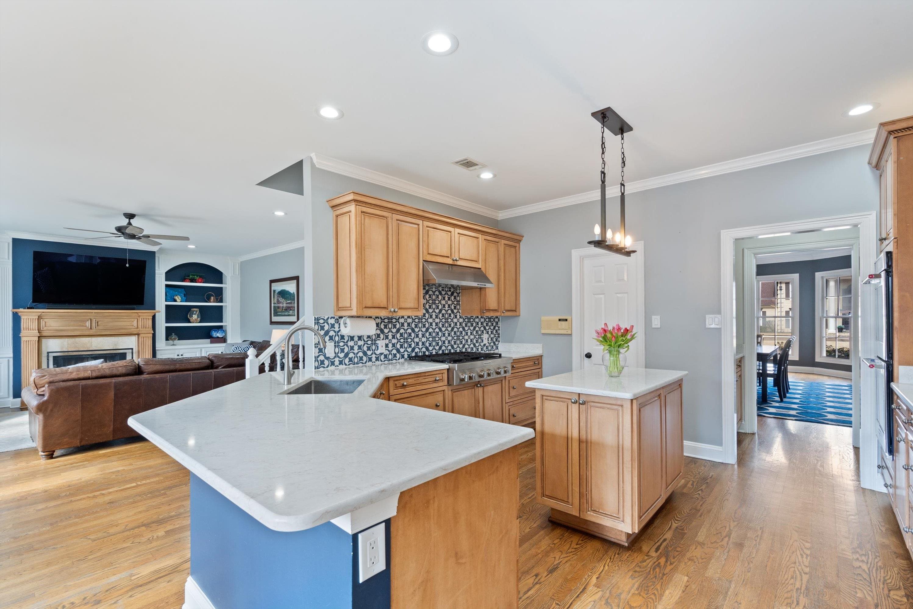 9335 Gresham Cove Germantown, TN 38139 - Photo 13 of 40 View of Kitchen and Keeping room