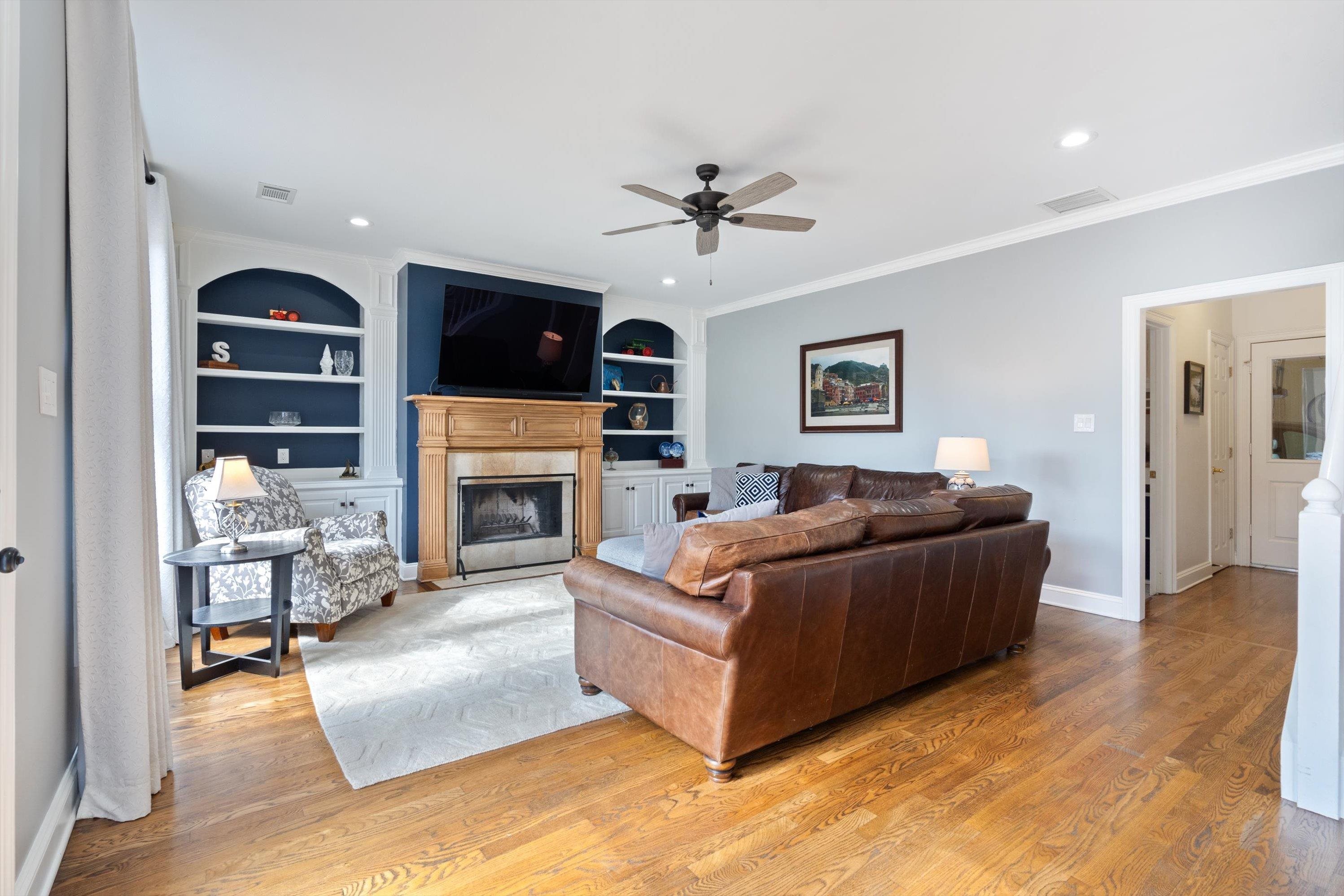 9335 Gresham Cove Germantown, TN 38139 - Photo 17 of 40 Another view of Keeping Room and back hallway to laundry and garage