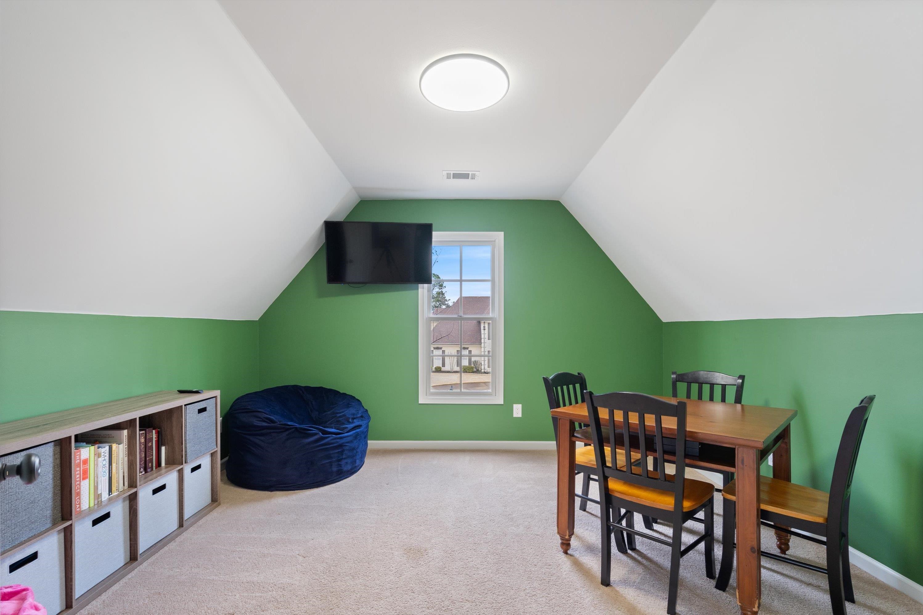 9335 Gresham Cove Germantown, TN 38139 - Photo 27 of 40 Upstairs office or exercise space