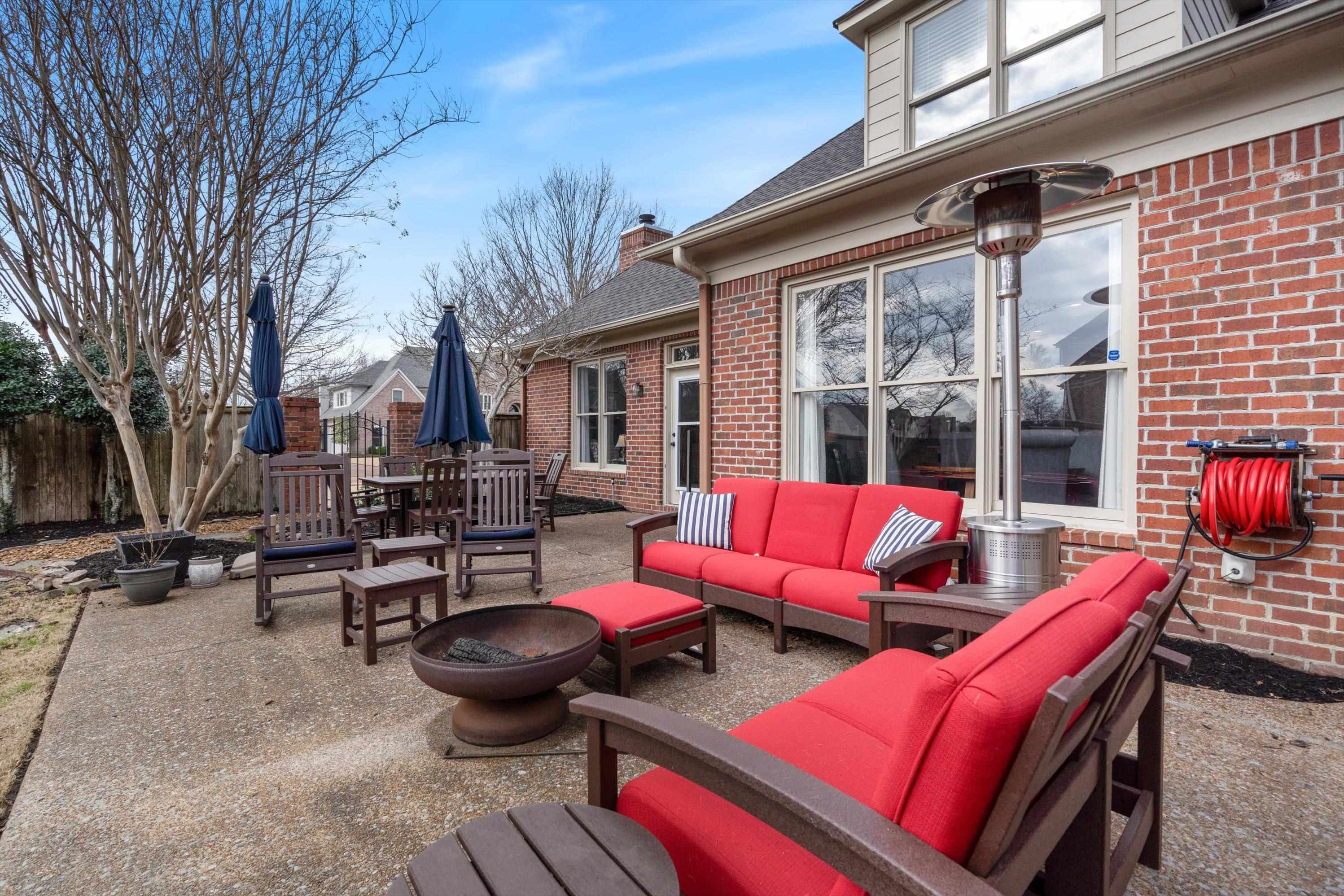 9335 Gresham Cove Germantown, TN 38139 - Photo 32 of 40 View of patio towards Keeping Room