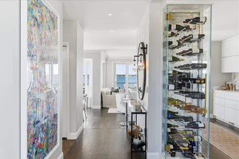 $4,750,000 | 688 Dune Road, West Hampton Dunes, NY 11978
