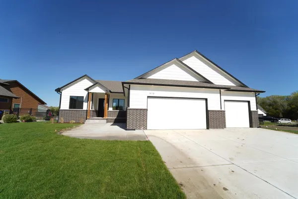 $455,342 | 610 West Tuscany Drive, Andover, KS 67002