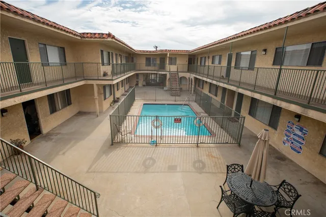 a view of entryway with a front door