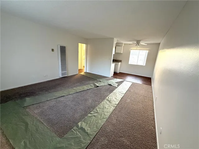 $1,795 | 4015 137th Street, Unit 220, Hawthorne, CA 90250