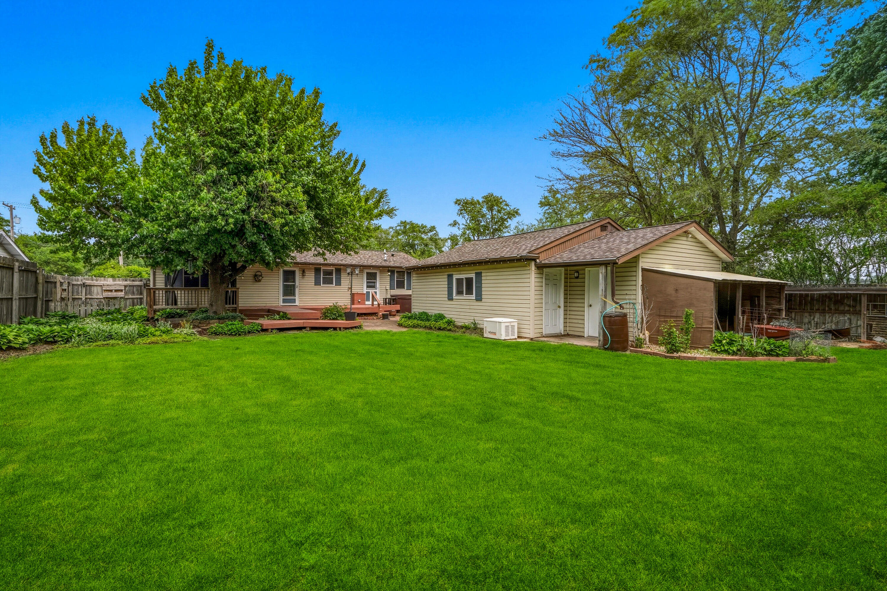 5237 Stone Avenue Portage, IN 46368 - Photo 31 of 42 3000x2001