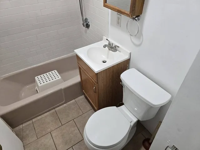 $3,500 | 43 Warner Street, Unit 2, Medford, MA 02155