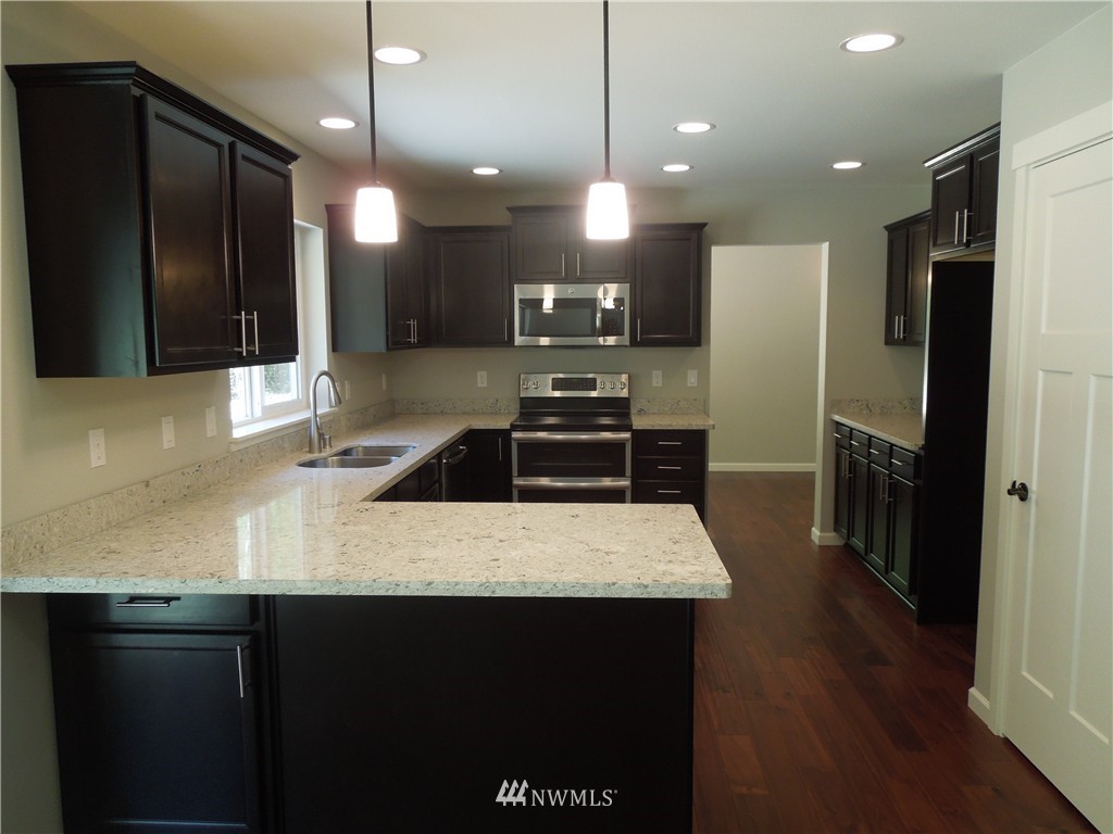 12758 Madrona Road Southwest Port Orchard, WA 98367 - Photo 4 of 12 Gallery Image 4
