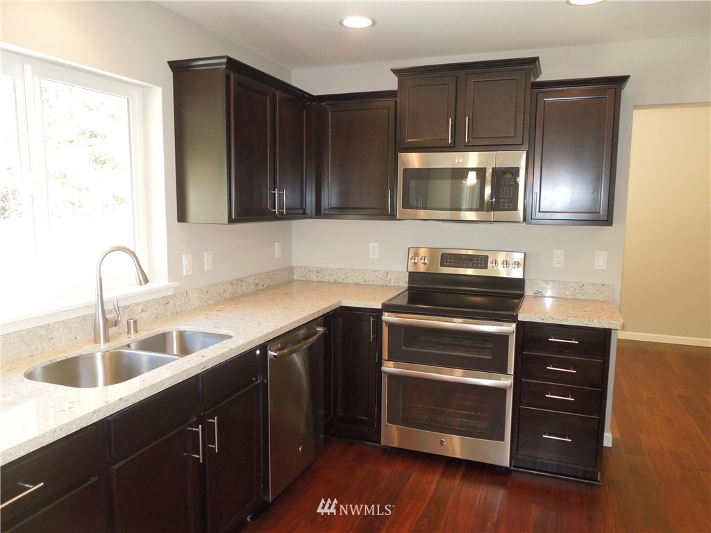 12758 Madrona Road Southwest Port Orchard, WA 98367 - Photo 6 of 12 Gallery Image 6